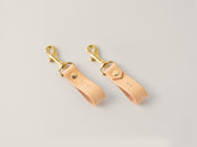 Brelok do kluczy z karabińczykiem z inicjałami