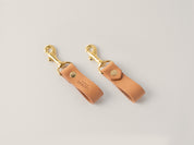 Brelok do kluczy z karabińczykiem z inicjałami