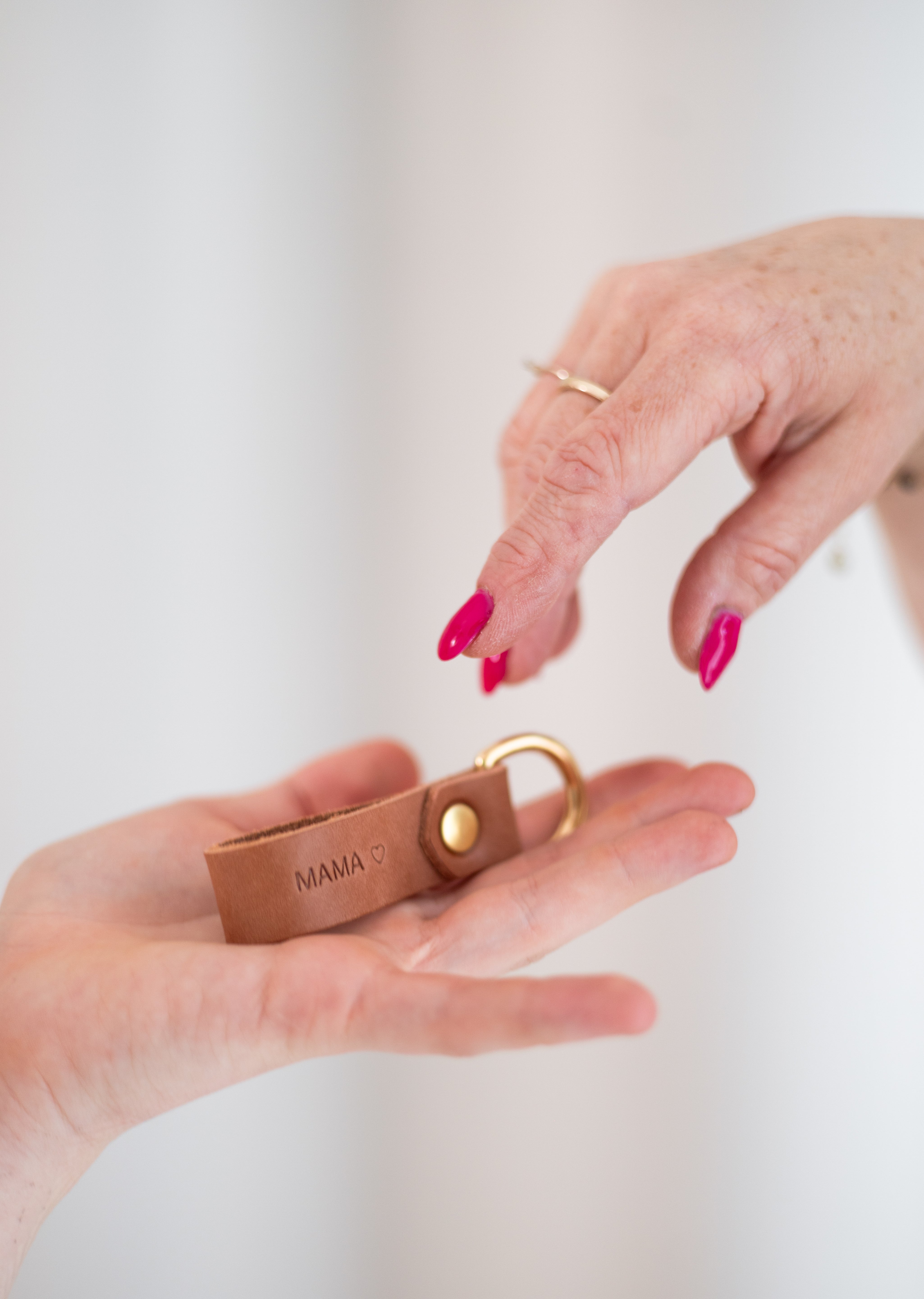 Brelok z napisem MAMA ♡